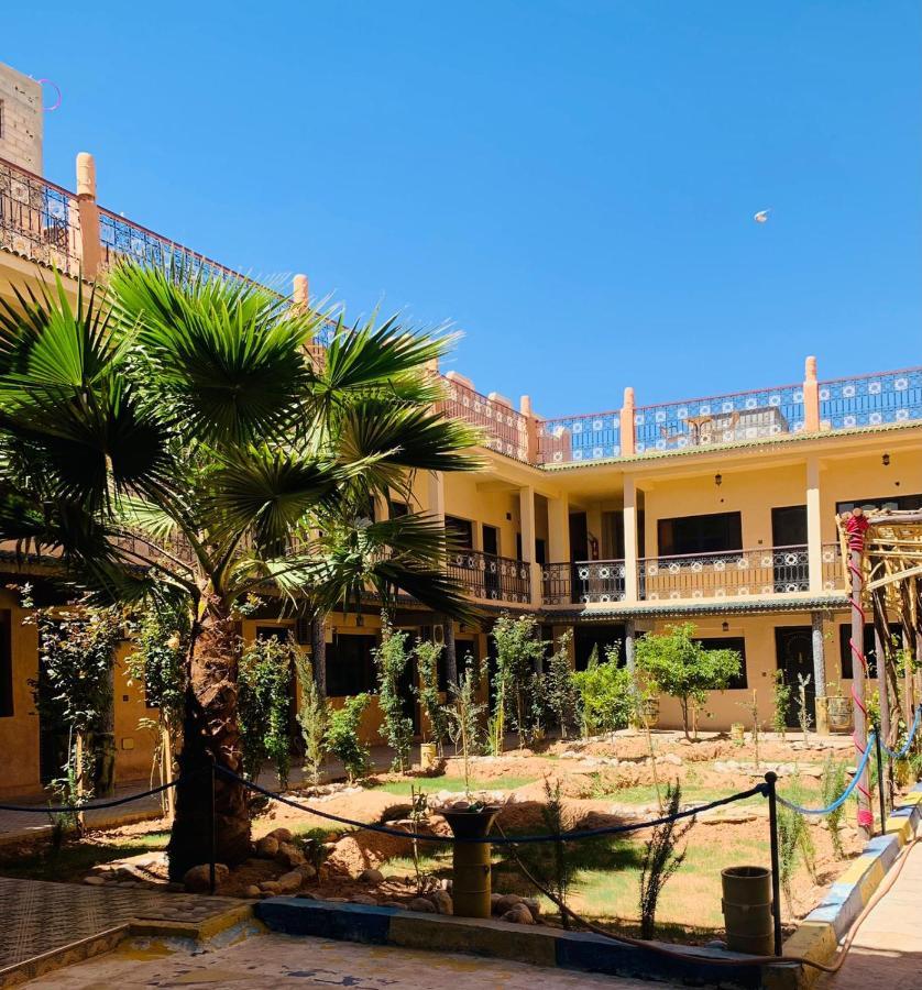 Hotel Restaurant La Kasbah 티네히르 외부 사진