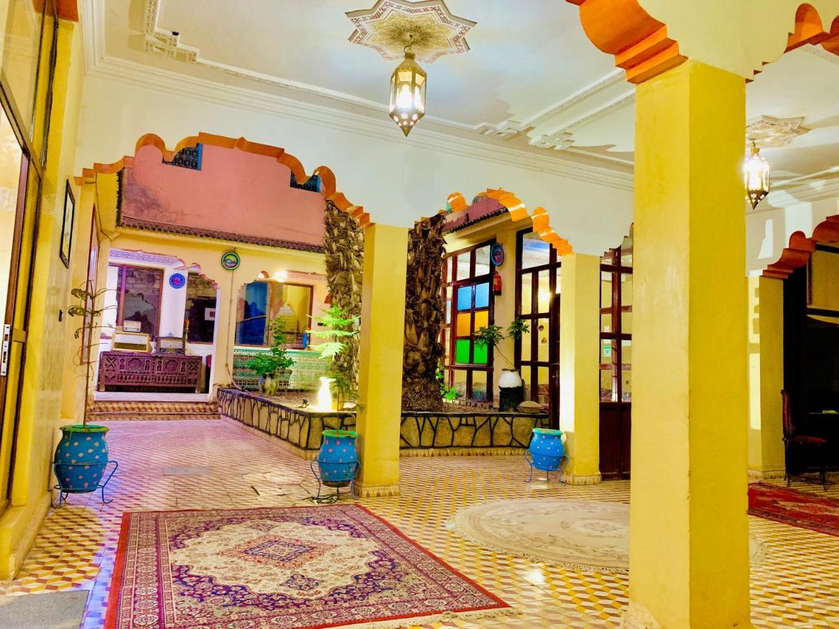 Hotel Restaurant La Kasbah 티네히르 외부 사진