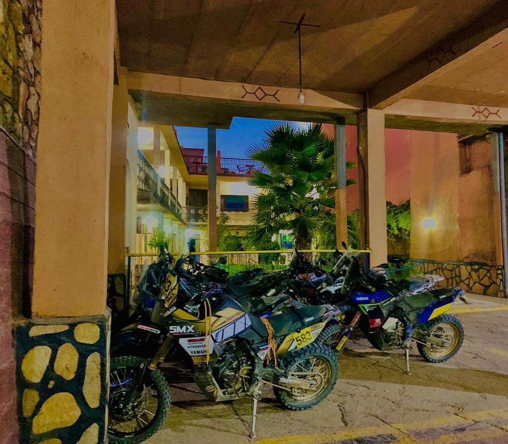 Hotel Restaurant La Kasbah 티네히르 외부 사진