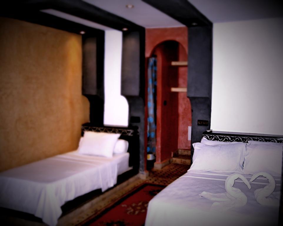 Hotel Restaurant La Kasbah 티네히르 외부 사진