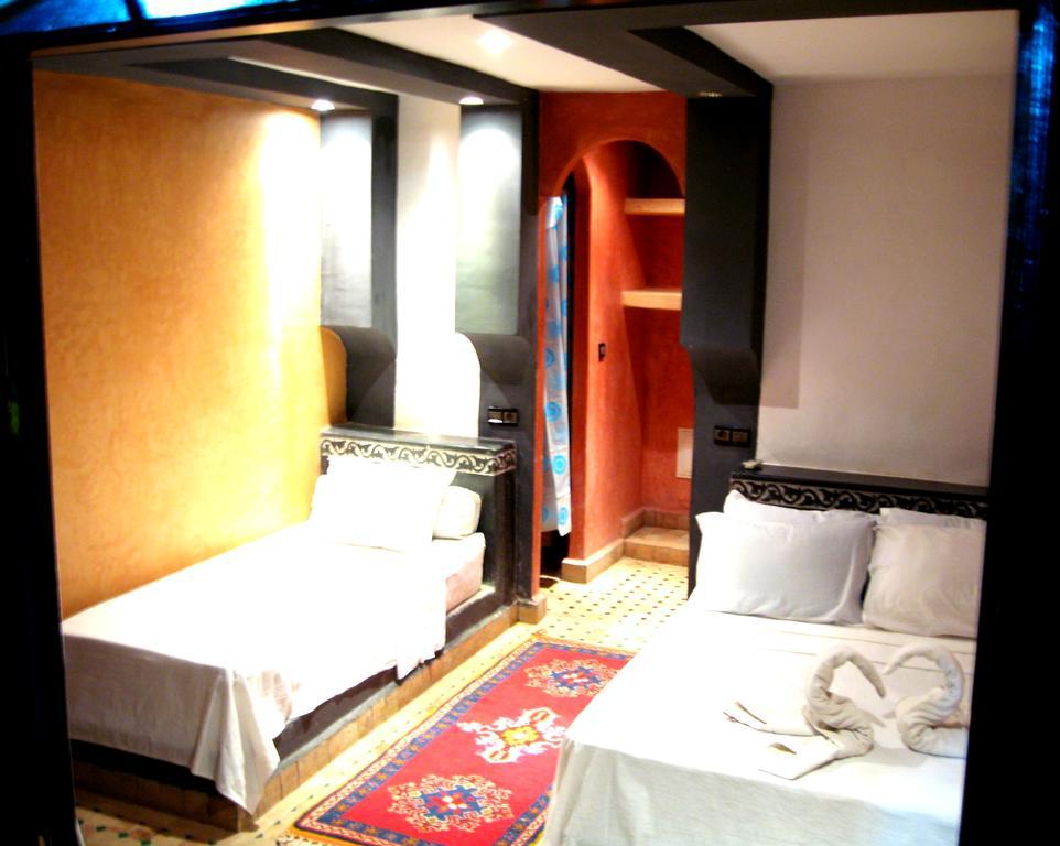 Hotel Restaurant La Kasbah 티네히르 외부 사진