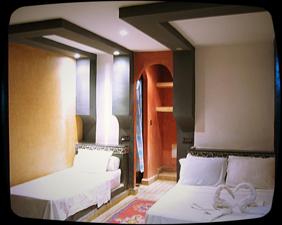 Hotel Restaurant La Kasbah 티네히르 외부 사진