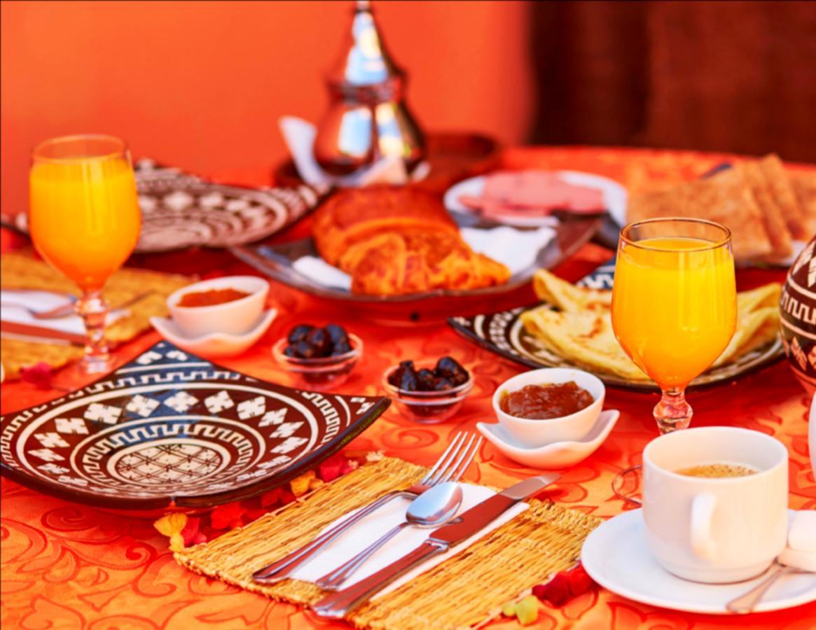 Hotel Restaurant La Kasbah 티네히르 외부 사진